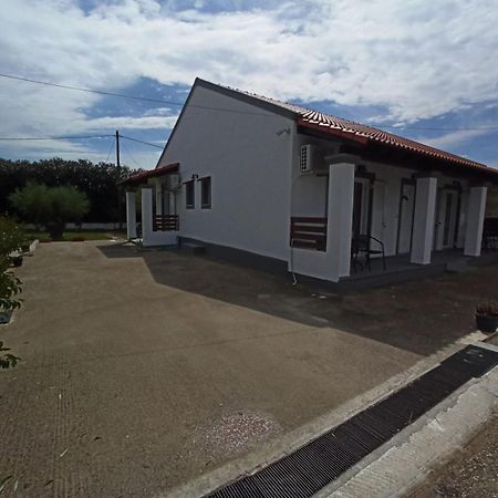 Vila. Dionysos Agios Georgios  Buitenkant foto